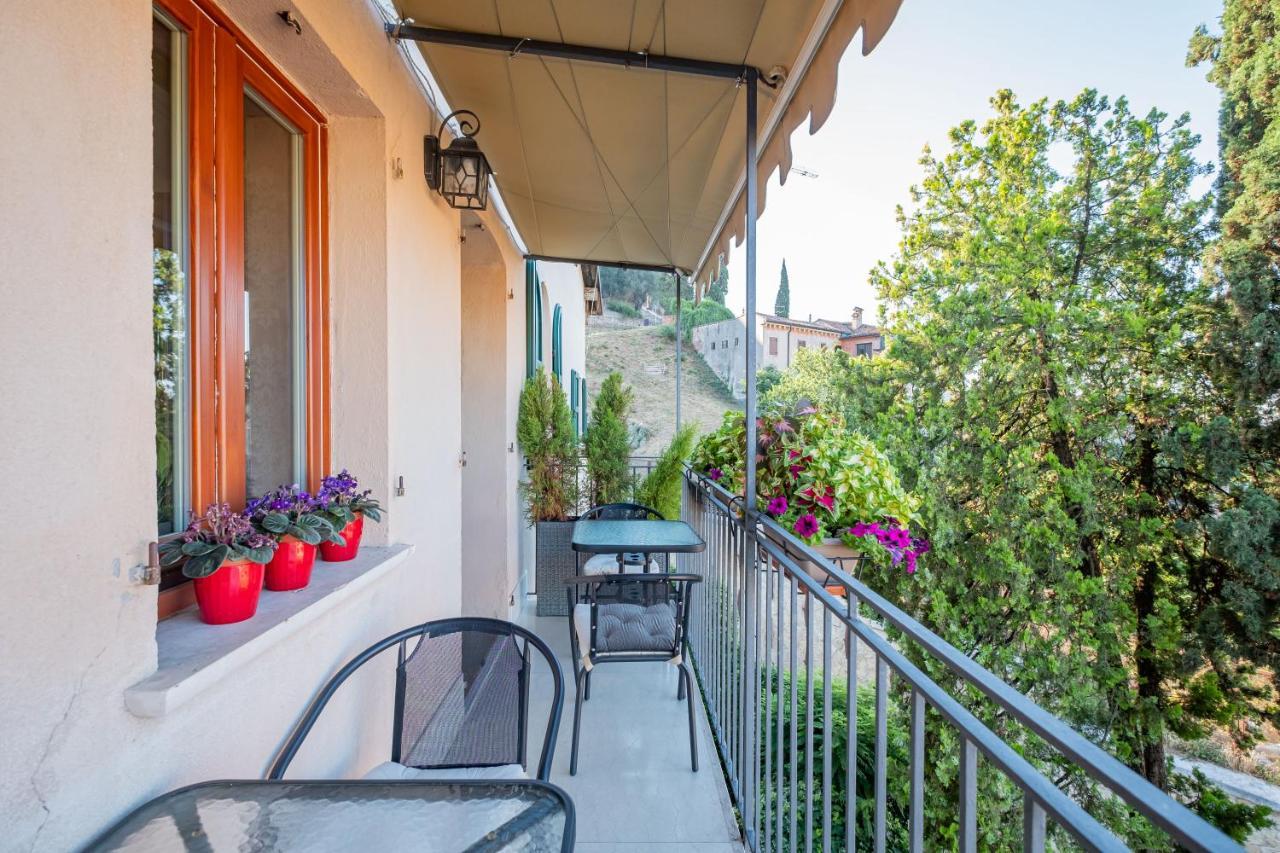Relais Colle San Pietro Bed and Breakfast Verona Exteriör bild